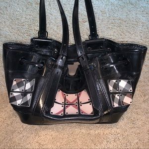 Burberry warrior armor nova check bag purse
